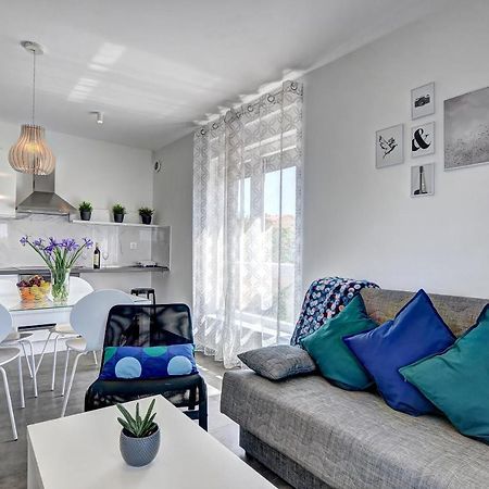 Apartment Log In Štinjan Екстериор снимка