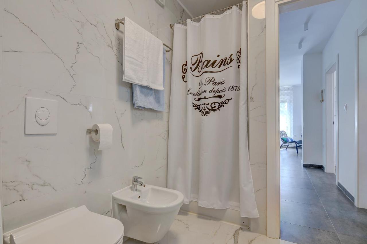 Apartment Log In Štinjan Екстериор снимка