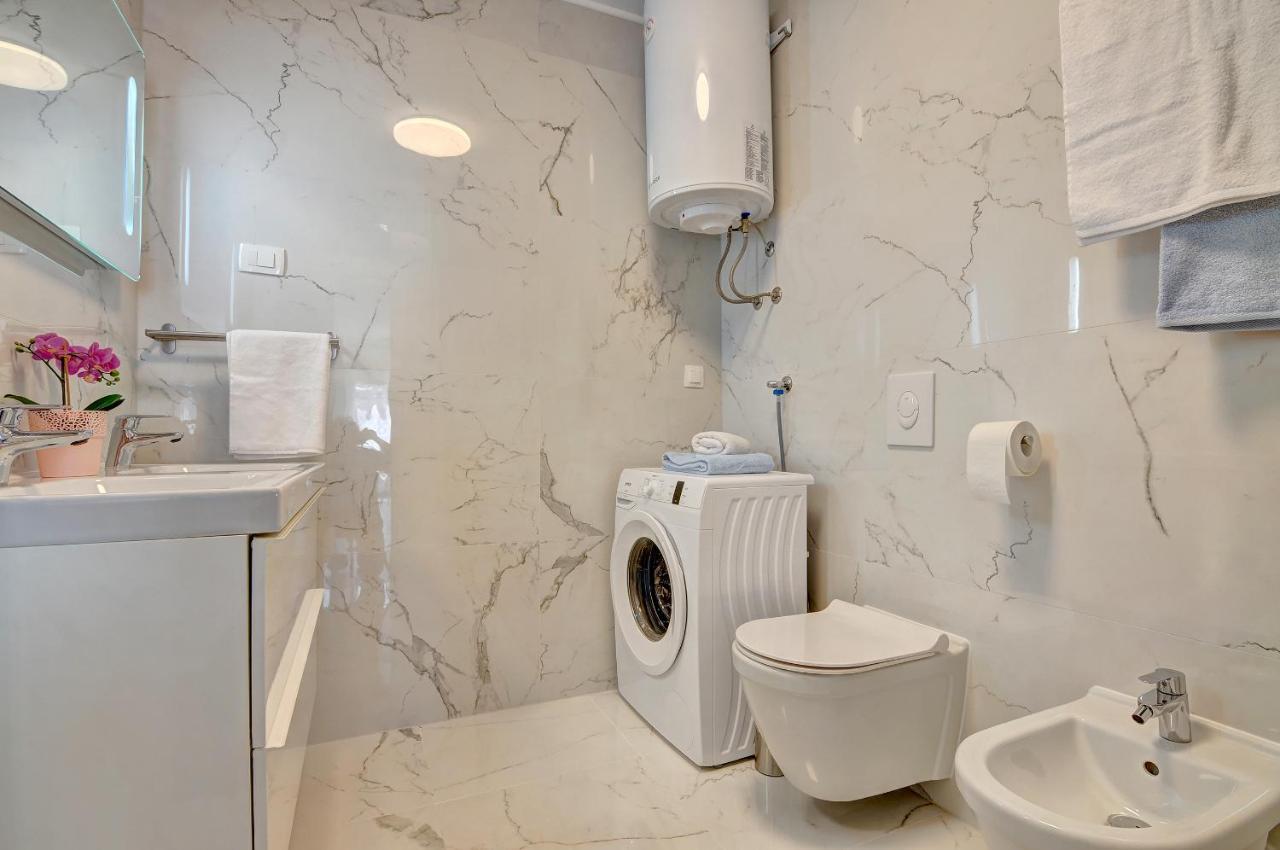 Apartment Log In Štinjan Екстериор снимка